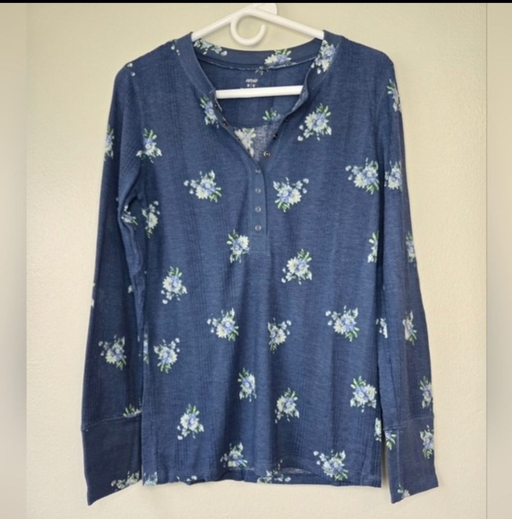 NWT Aerie Waffle Henley Blue Floral Medium
